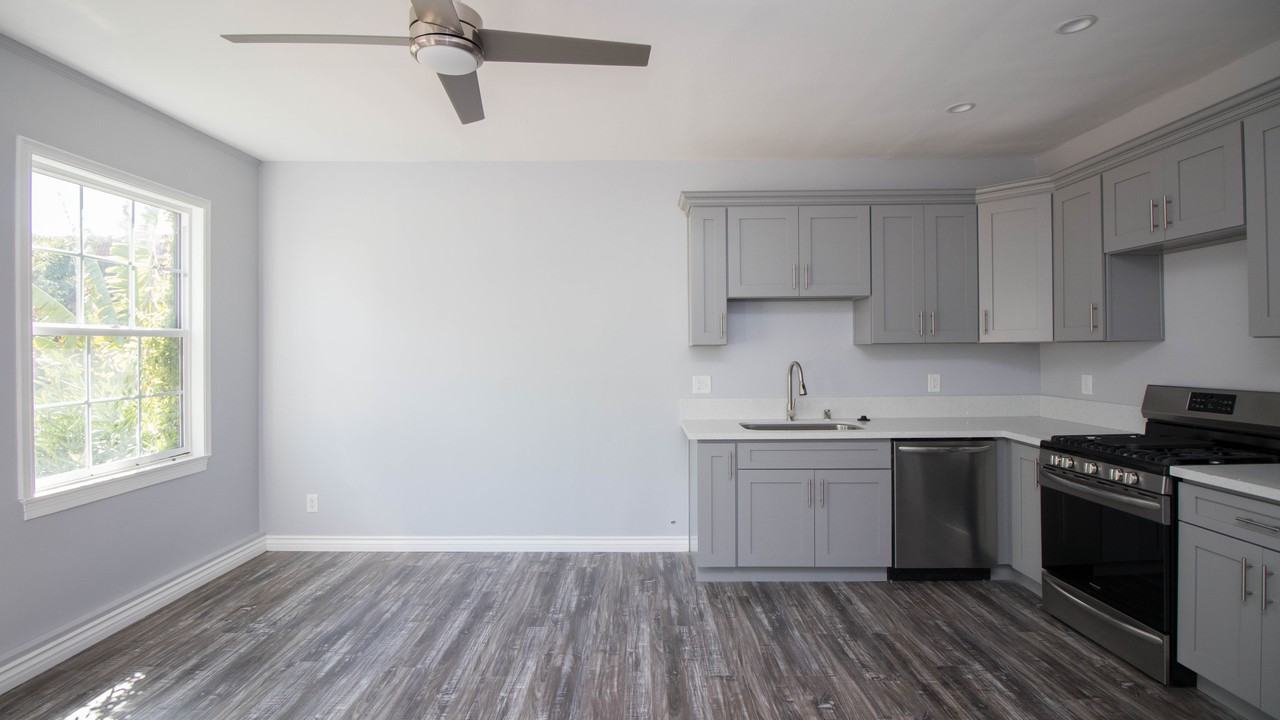 3700 East Broadway #3 - Photo 2 of 8