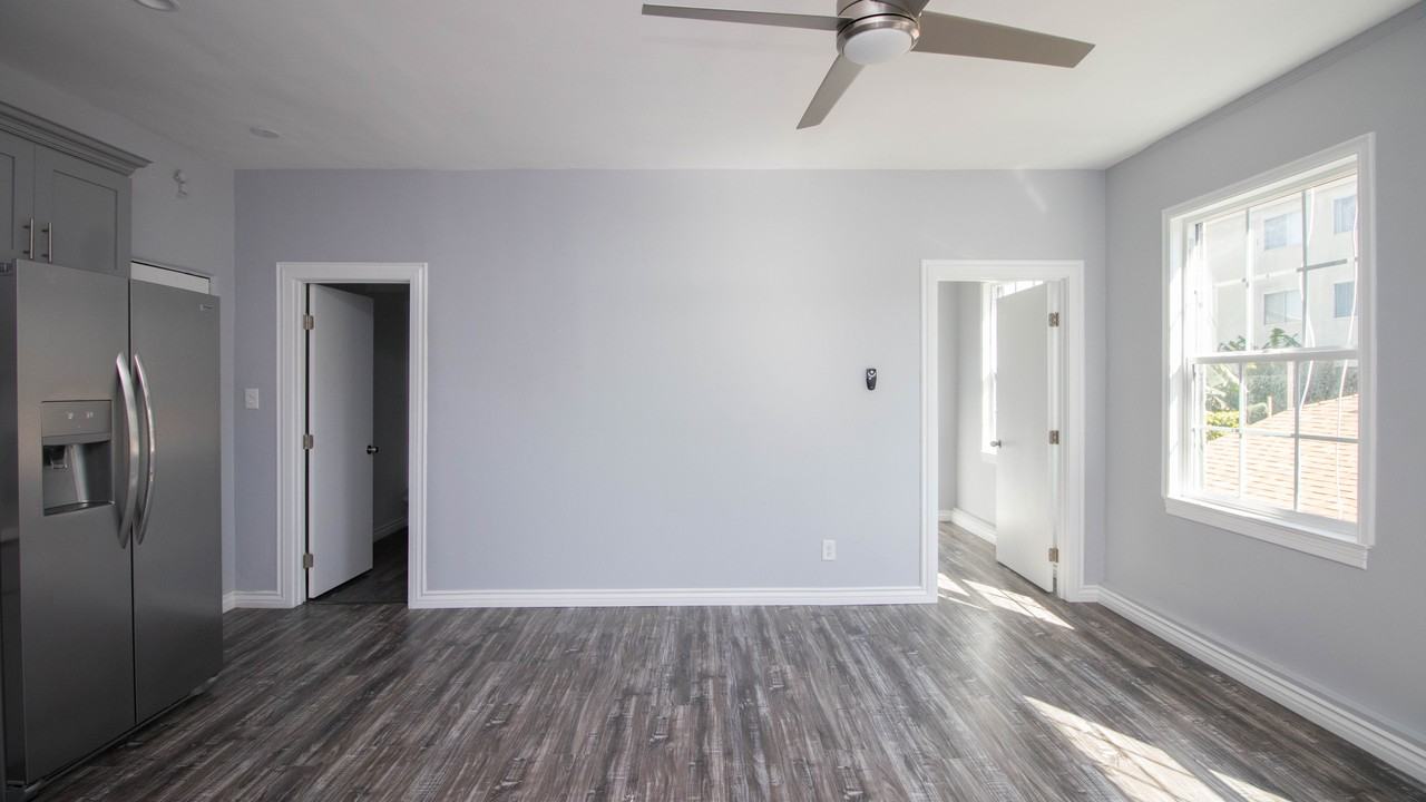 3700 East Broadway #3 - Photo 3 of 8