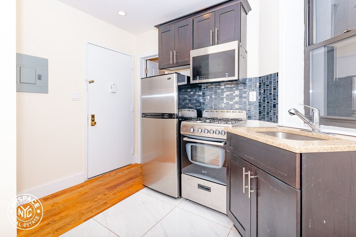 637 Saint Marks Ave #2D