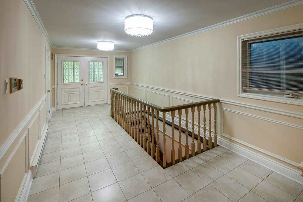 37 Aberfeldy Crescent - Photo 2 of 4