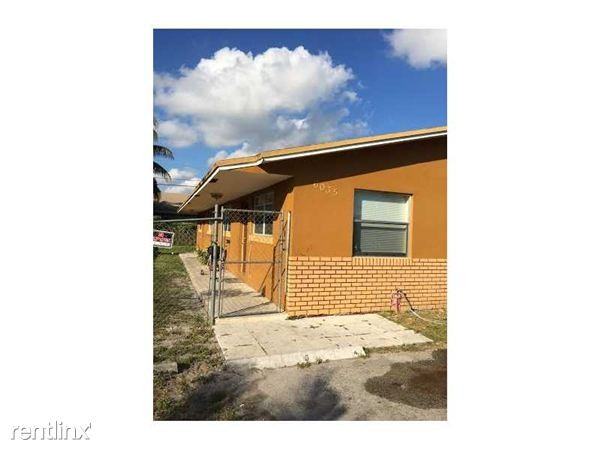 6035 SW 39th St - Photo 2 of 8