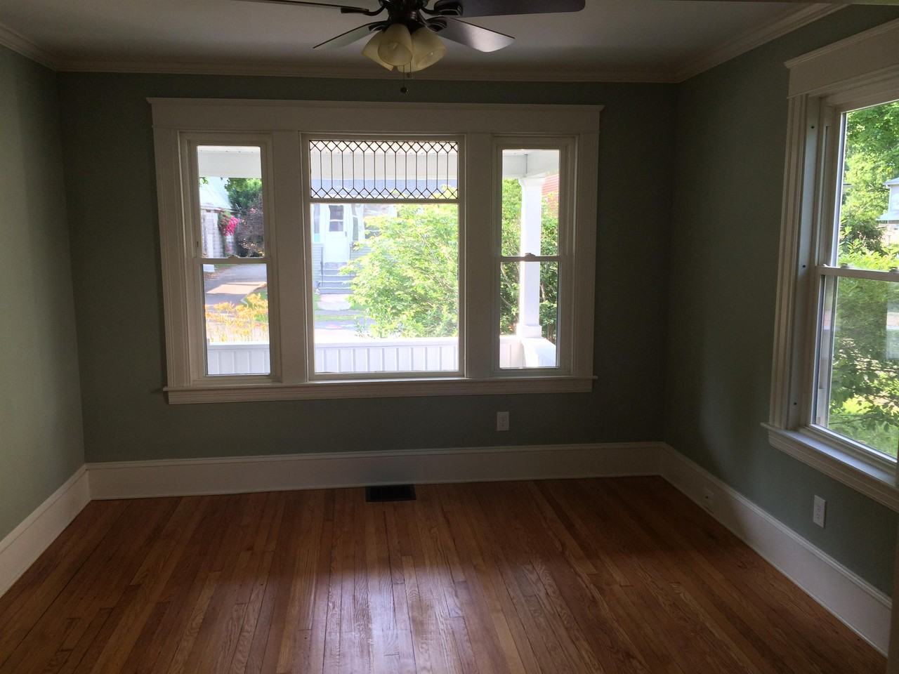 22 Hooker Ave - Photo 6 of 12