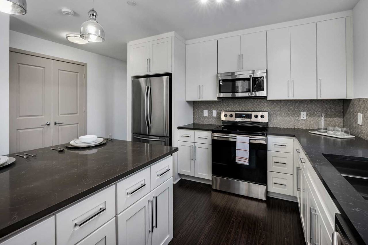 Cortland Vesta - Photo 2 of 24