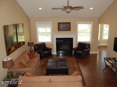 Pierce & Tullymore - Photo 3 of 9