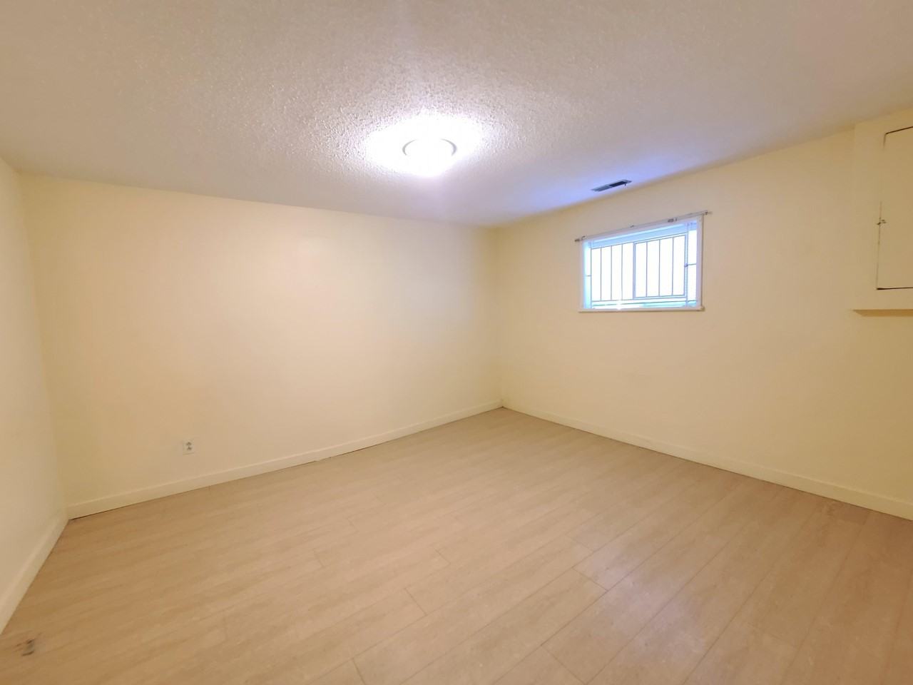 1479 West 57th Avenue - Photo 9