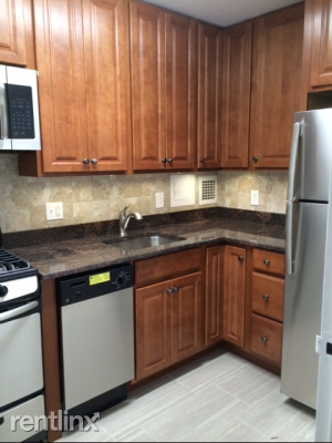 2401 H St NW - Photo 2 of 8