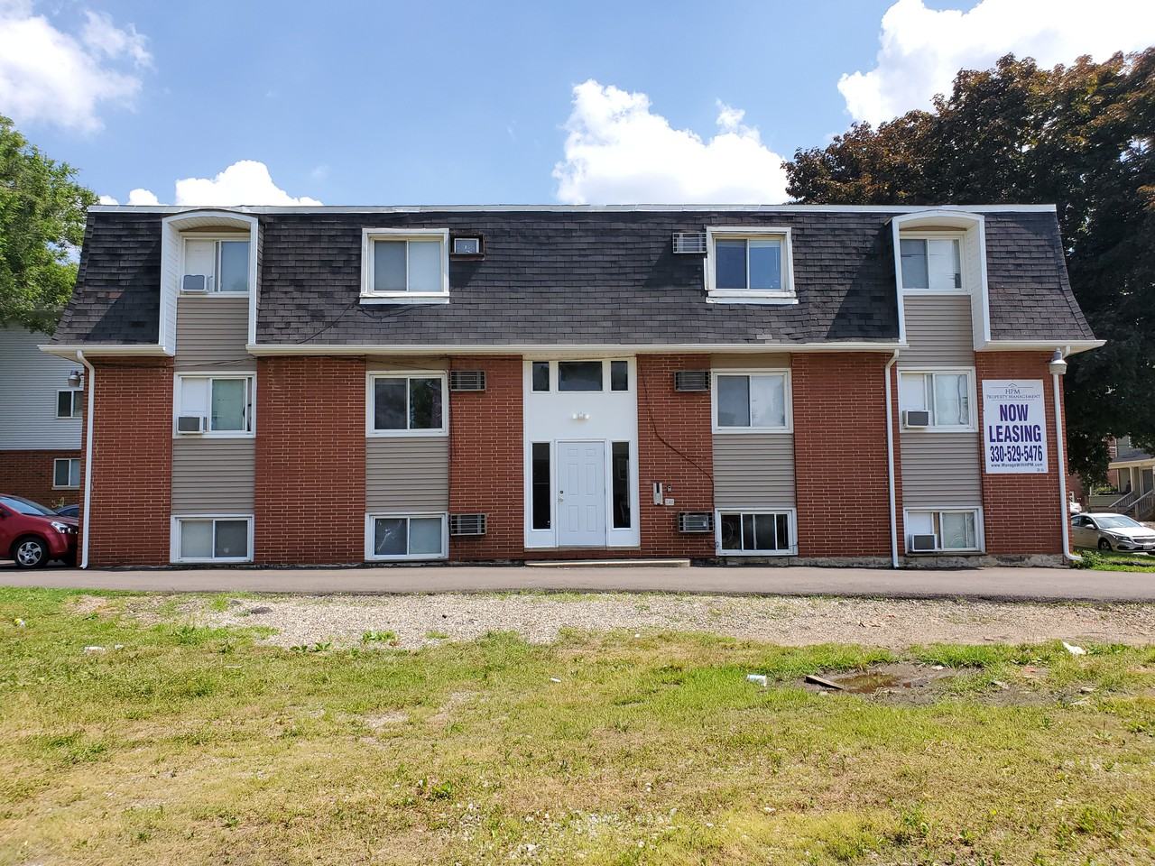 New Apartments Close To University Of Akron with Modern Garage