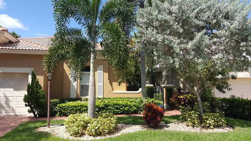 12117 Northwest 59th Street - Photo 2 of 19