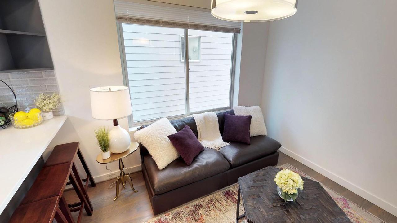 Inviting Ballard townhome with rooftop lounge - Photo 7 of 24