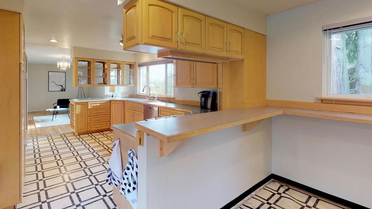 Bright and airy Greenwood home with beautiful backyard - Photo 7 of 14