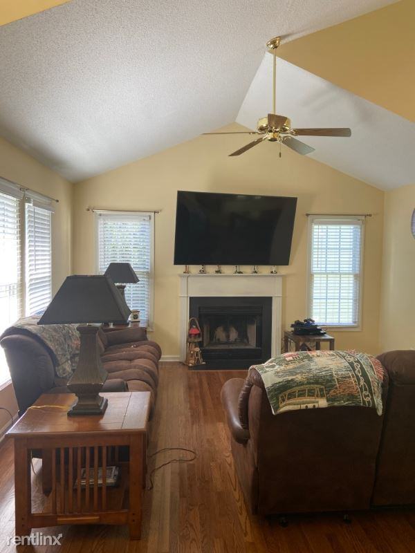 102 Mint Hill Dr - Photo 2 of 20