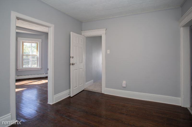 186 186 Union Ave 2 - Photo 3 of 29