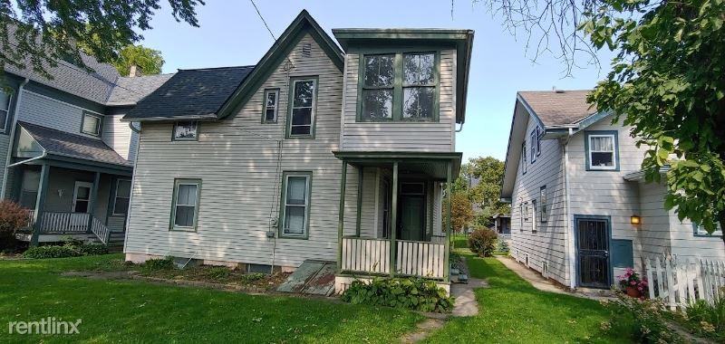 3313 W Kilbourn Ave - Photo 3 of 25