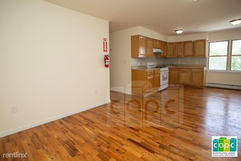 101 Broadway - Photo 2 of 13