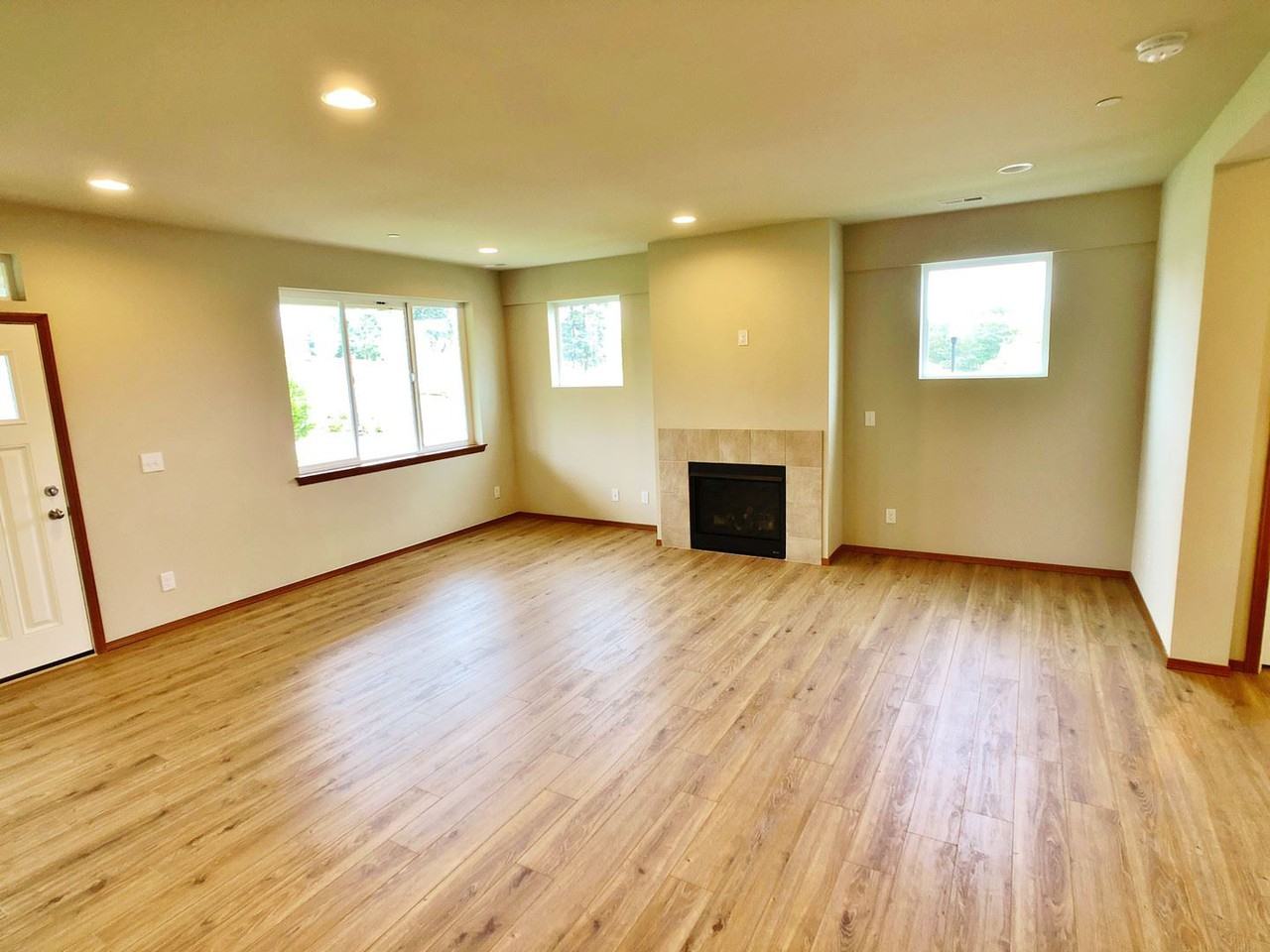 2383 Yulan Walk - Photo 3 of 22