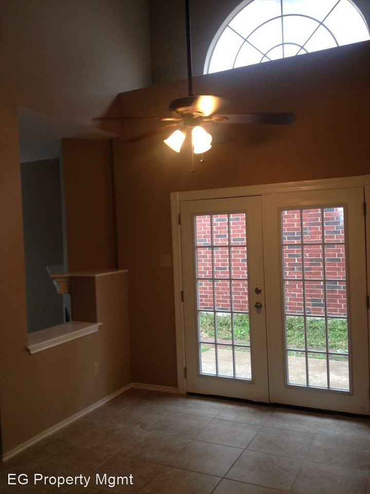 815 Black Locust Dr - Photo 3 of 10