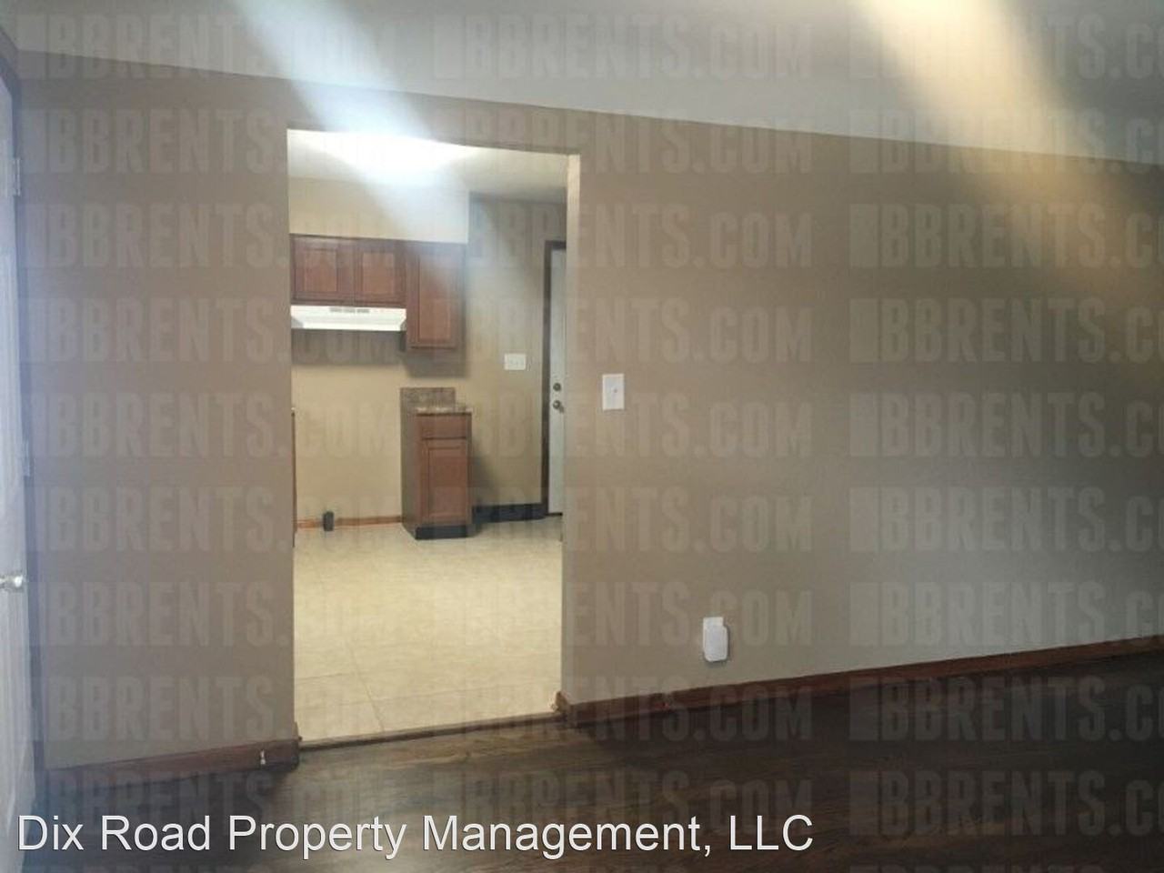 677 Mark Ave - Photo 3 of 11
