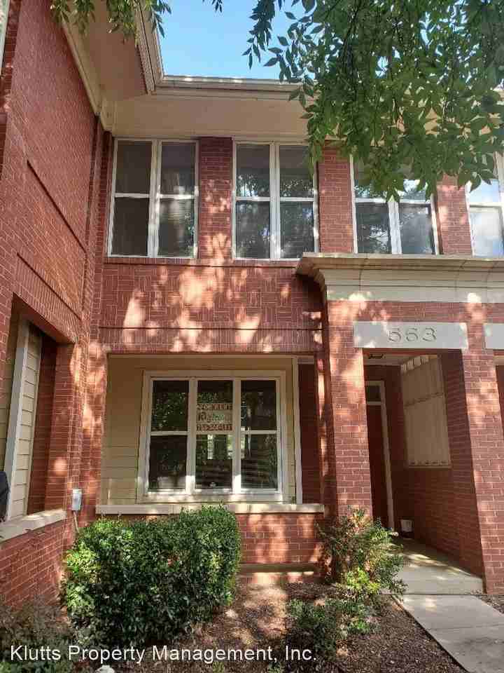 563 E 9th St - Photo 3 of 24
