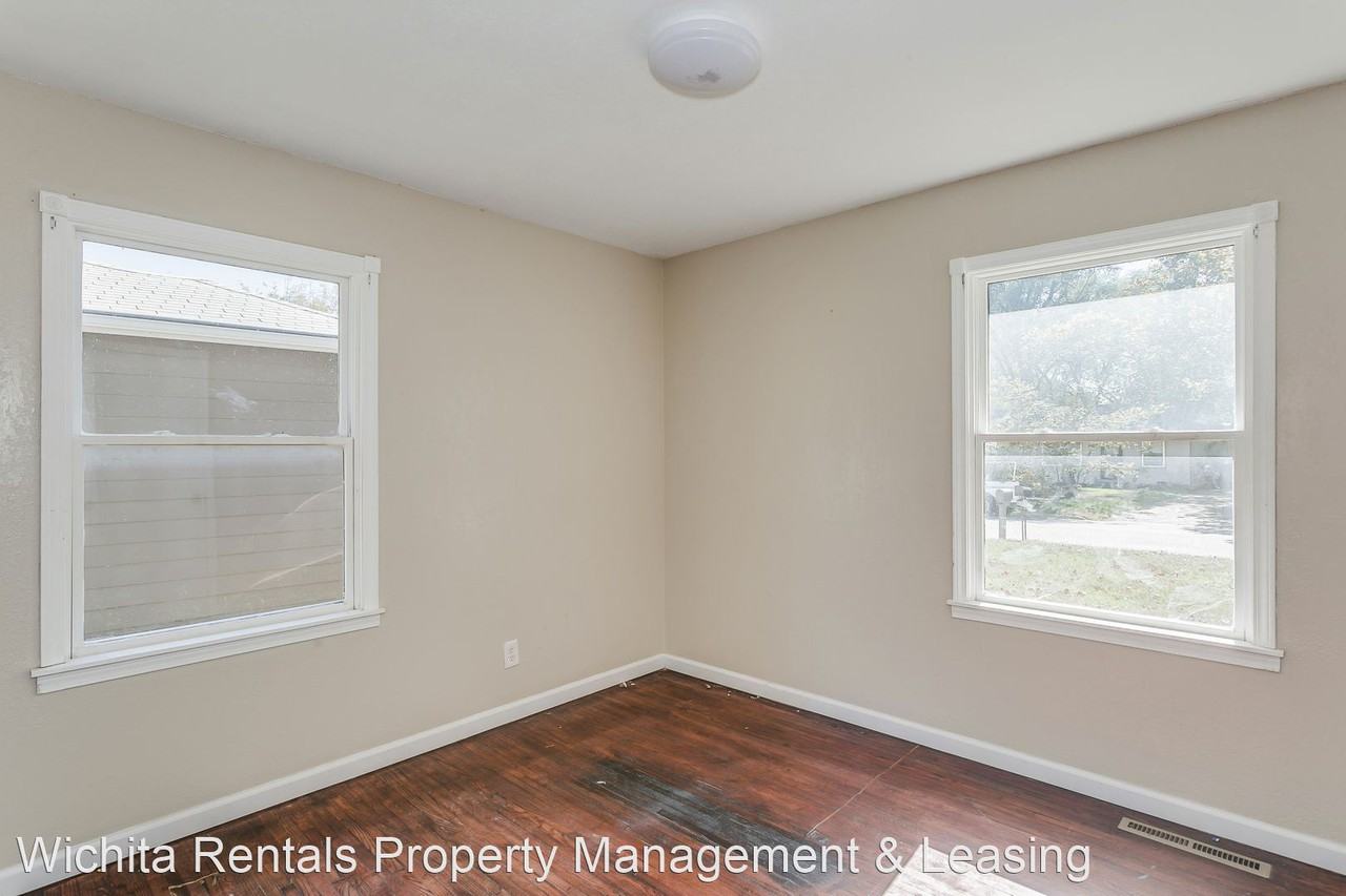 210 E Edgemoor St - Photo 3 of 12