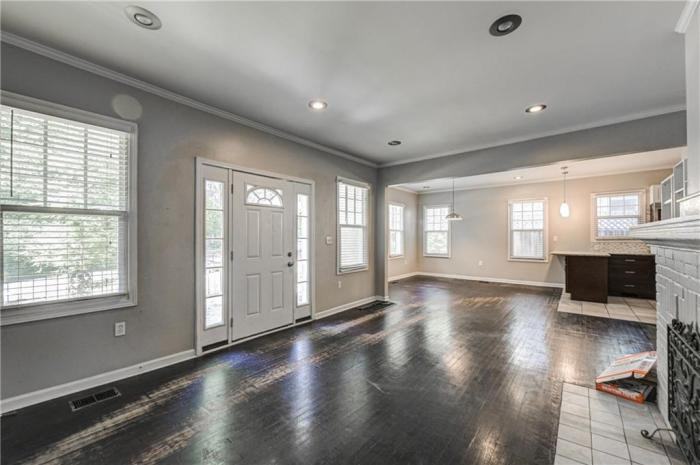 483 Burlington Rd Ne - Photo 3 of 26