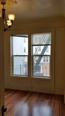 1236 Grove St - Photo 2 of 6