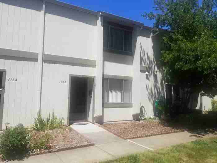 116 Oliva Ct - Photo 2 of 7