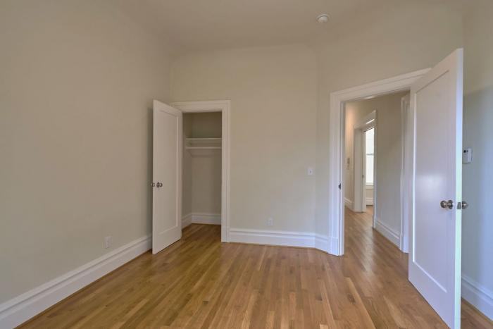 107 Sanchez St - Photo 3 of 13
