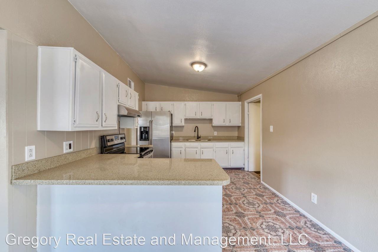 2430 W Glenrosa ave - Photo 3 of 20