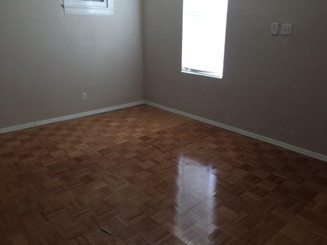 4635 Oldenburg Ave - Photo 6 of 19