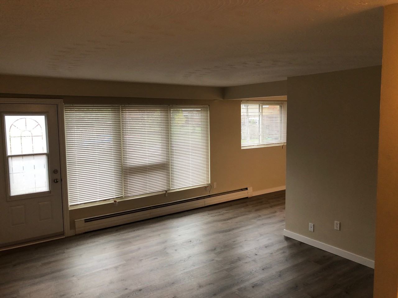 300 Athol Street 3, Whitby, ON L1N 3Z4 2 Bedroom Apartment for Rent