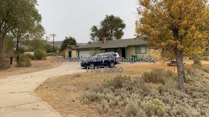 2240 Beaver Dr - Photo 2 of 15