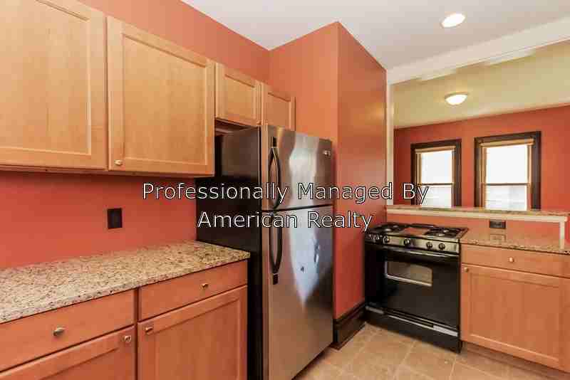 333 Eureka Ave Se - Photo 2 of 14