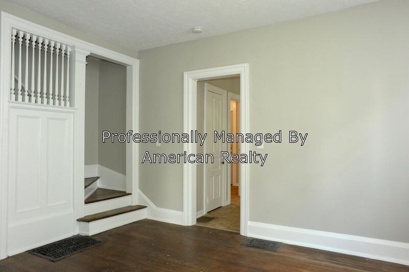 753 College Ave Se - Photo 2 of 14