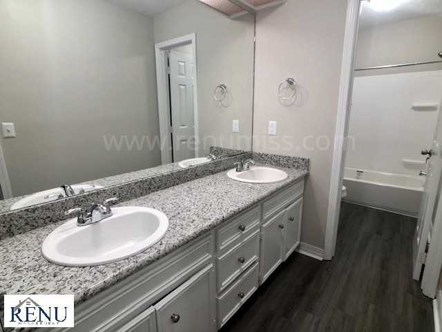 157 Bellegrove Cir - Photo 3 of 9