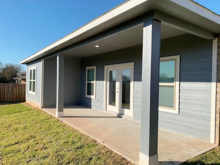 618 Shadylake Dr - Photo 3 of 16