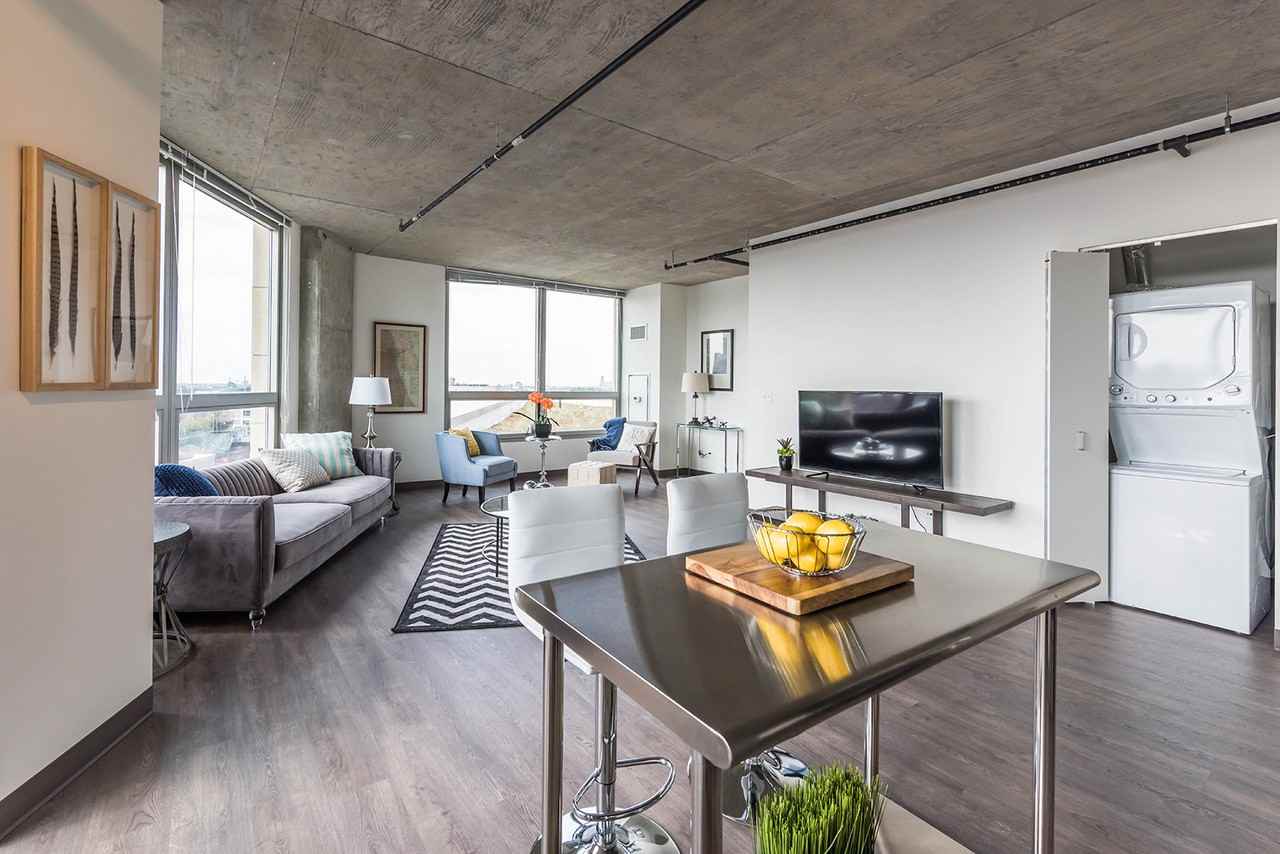 Lakeview 3200 Apartments - Photo 6 of 34