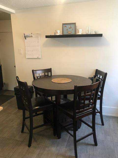 440 Preston St - Photo 3 of 7