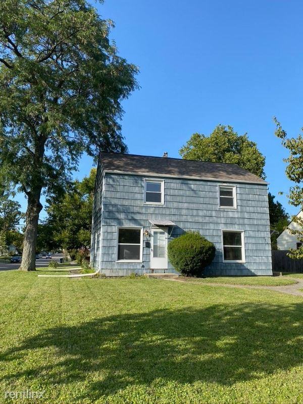 2738 Ruhl Ave - Photo 2 of 15