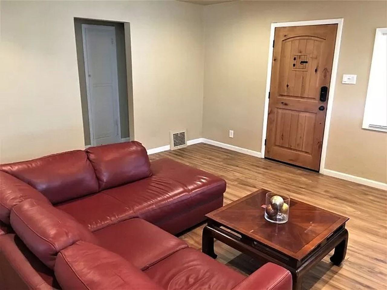 536 University Blvd - Photo 2 of 23