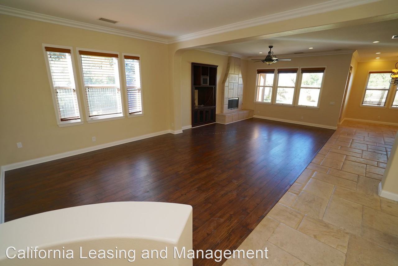 26647 Fallen Oak Ct - Photo 2 of 27