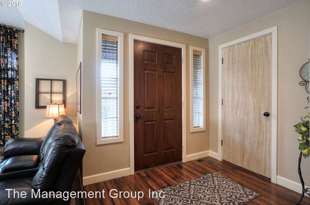 820 Ne 154th Ave - Photo 3 of 27