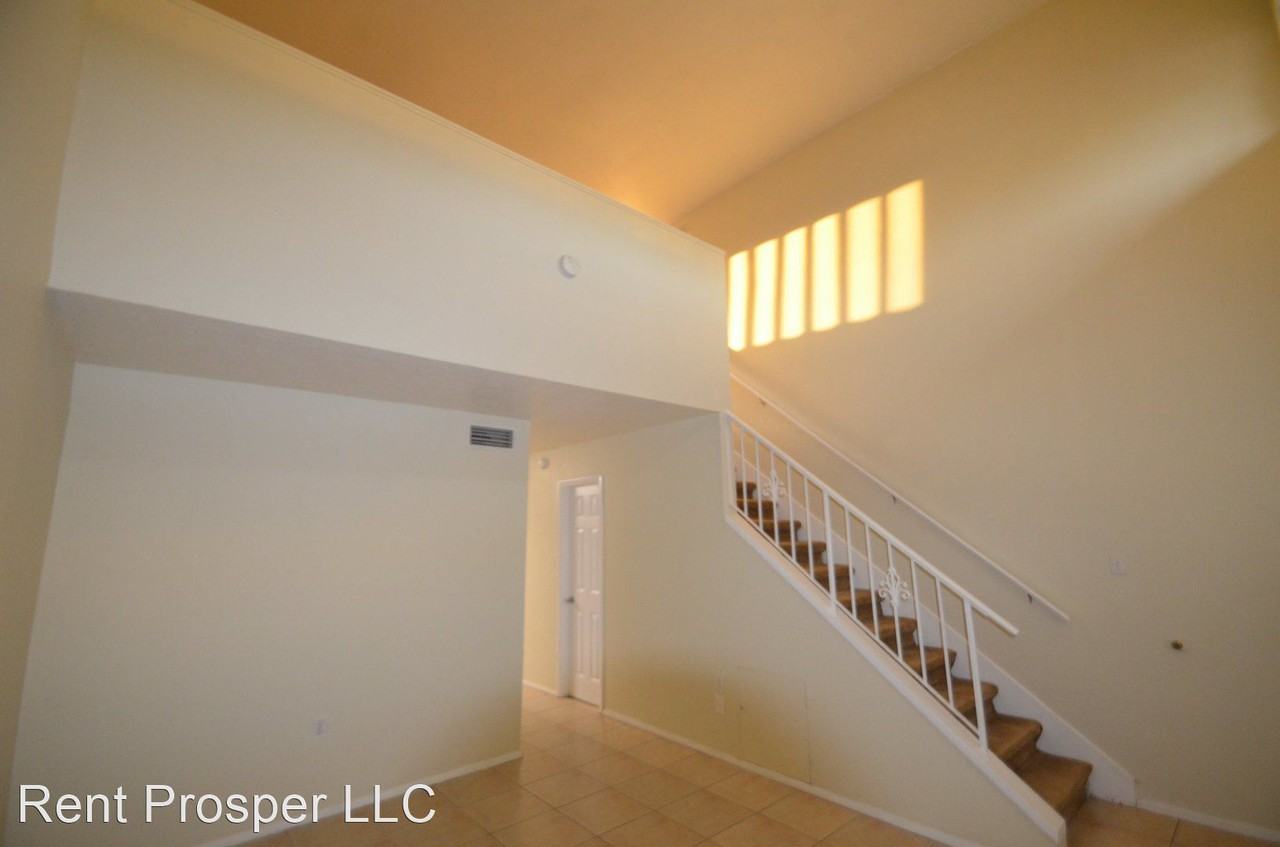 3976 Crayrich Cir #C5 - Photo 2 of 14