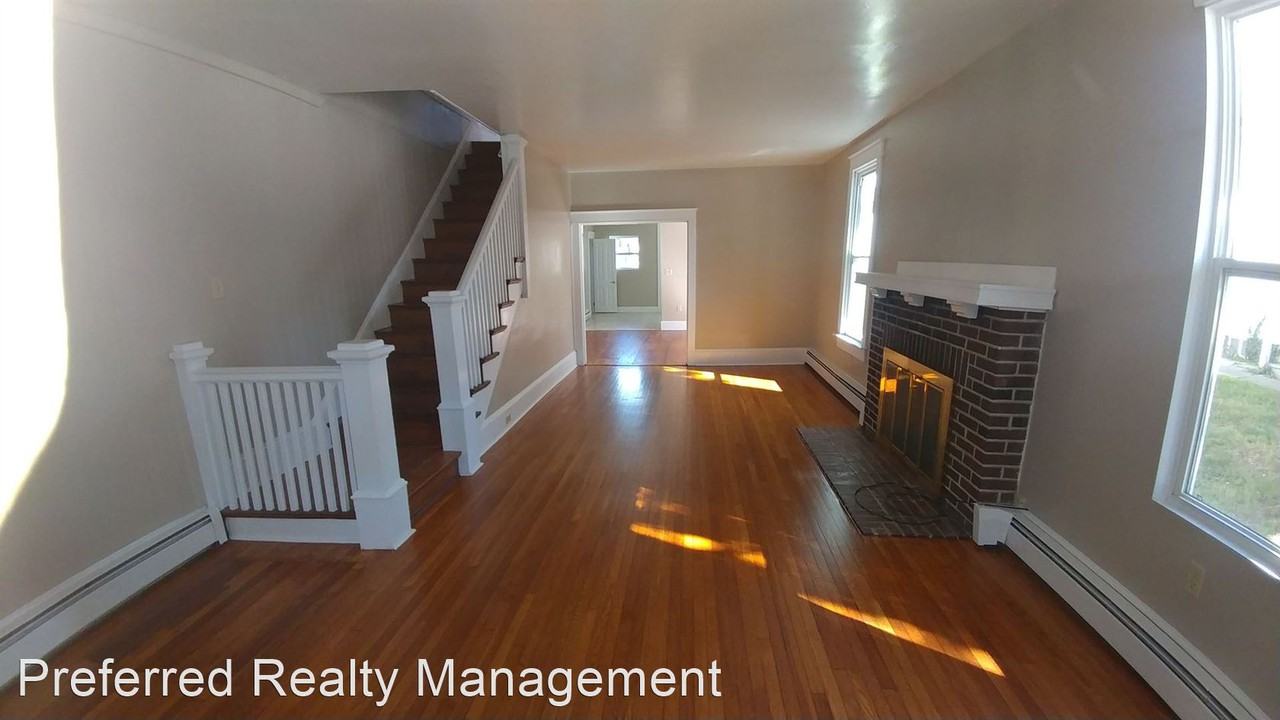 533-535 S. Market Street - Photo 3 of 13