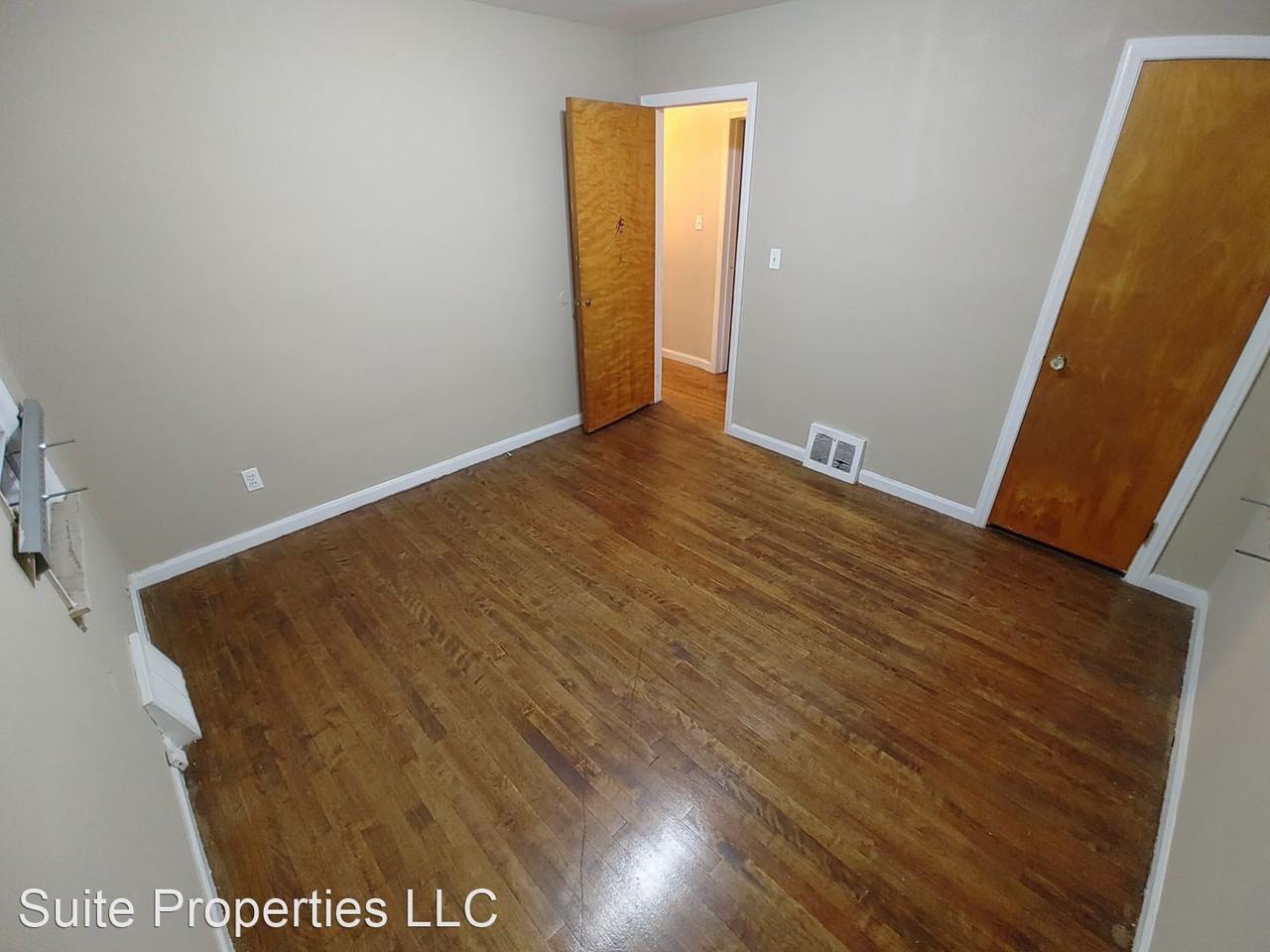 19825 Curtis St - Photo 3 of 10