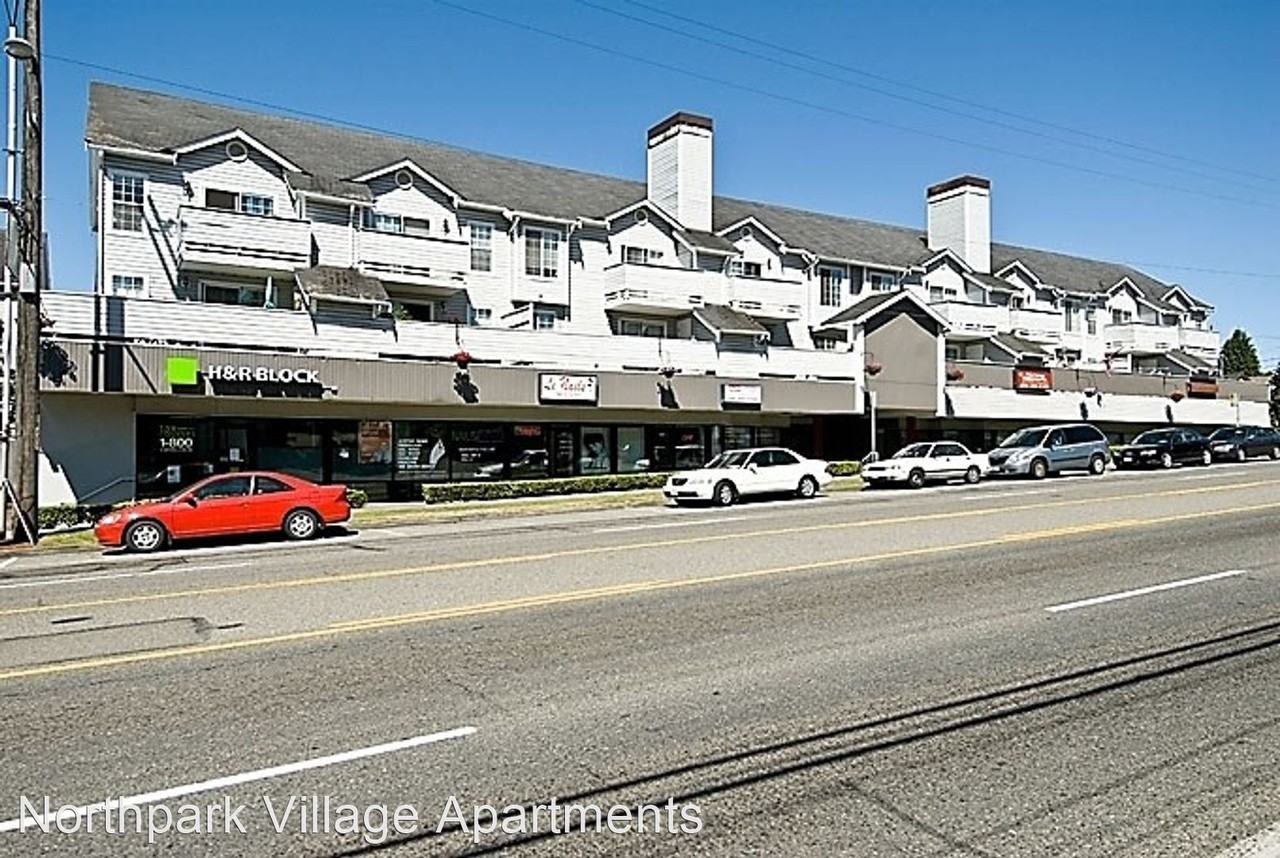 10545 Greenwood Ave. N - Photo 2 of 9