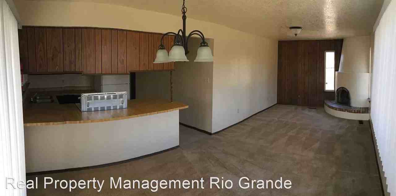 6427 Belcher Ct Ne - Photo 3 of 4