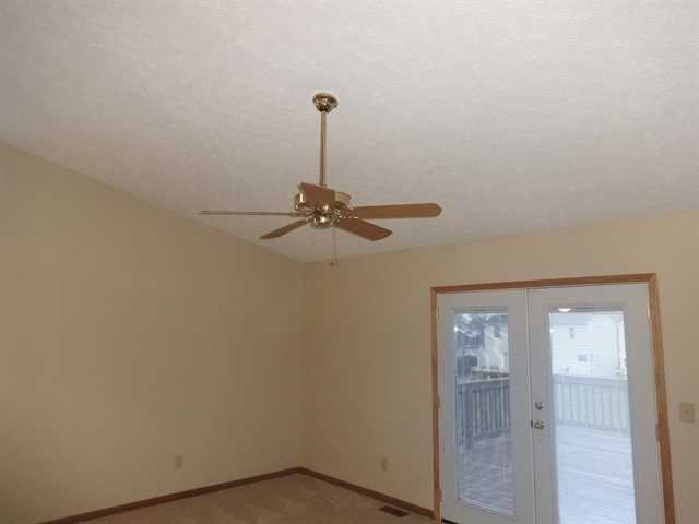 5750 Oyster Bay Way - Photo 3 of 12