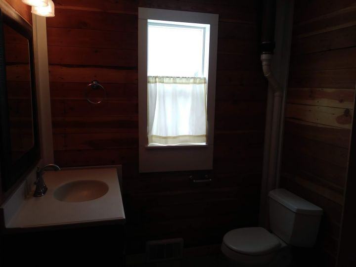 214 S Broadway Ave - Photo 3 of 5