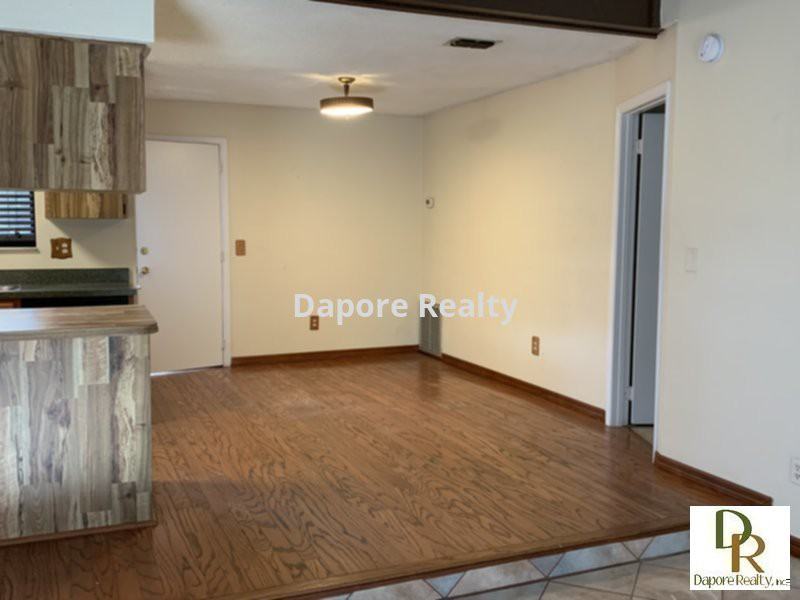 303 Hidden Lake Dr - Photo 3 of 14