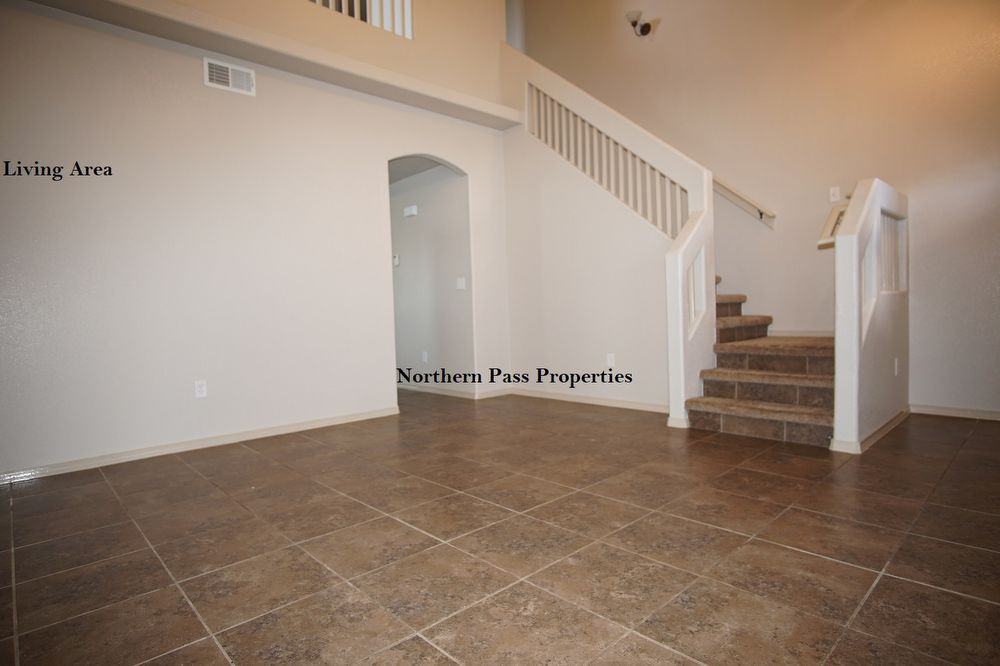 5766 Dalhart Dr - Photo 3 of 26